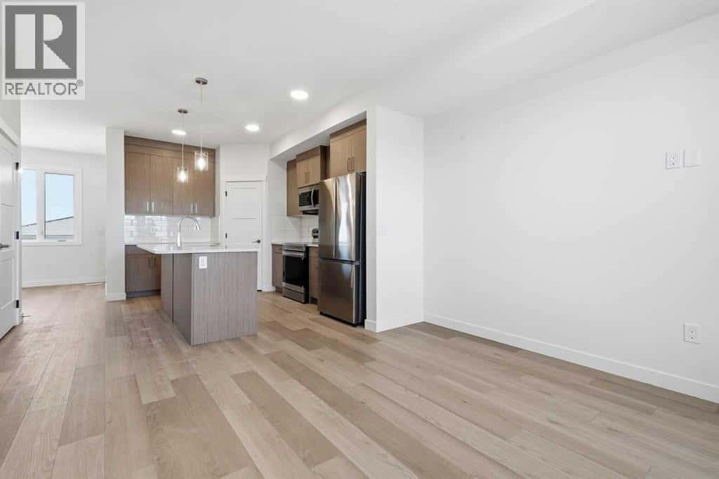 1923 Mccaskill Drive — Crossfield, Alberta - Photo 4 of 33