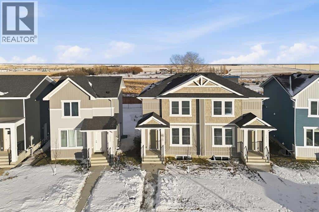 1923 Mccaskill Drive — Crossfield, Alberta - Photo 2 of 33