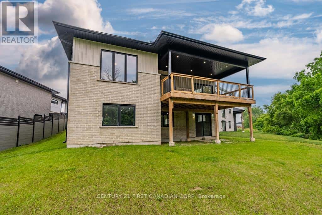 40 GREENE STREET — South Huron (Exeter), Ontario - Photo 4 of 47