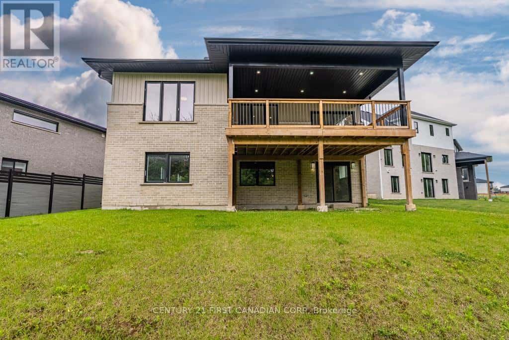 40 GREENE STREET — South Huron (Exeter), Ontario - Photo 5 of 47