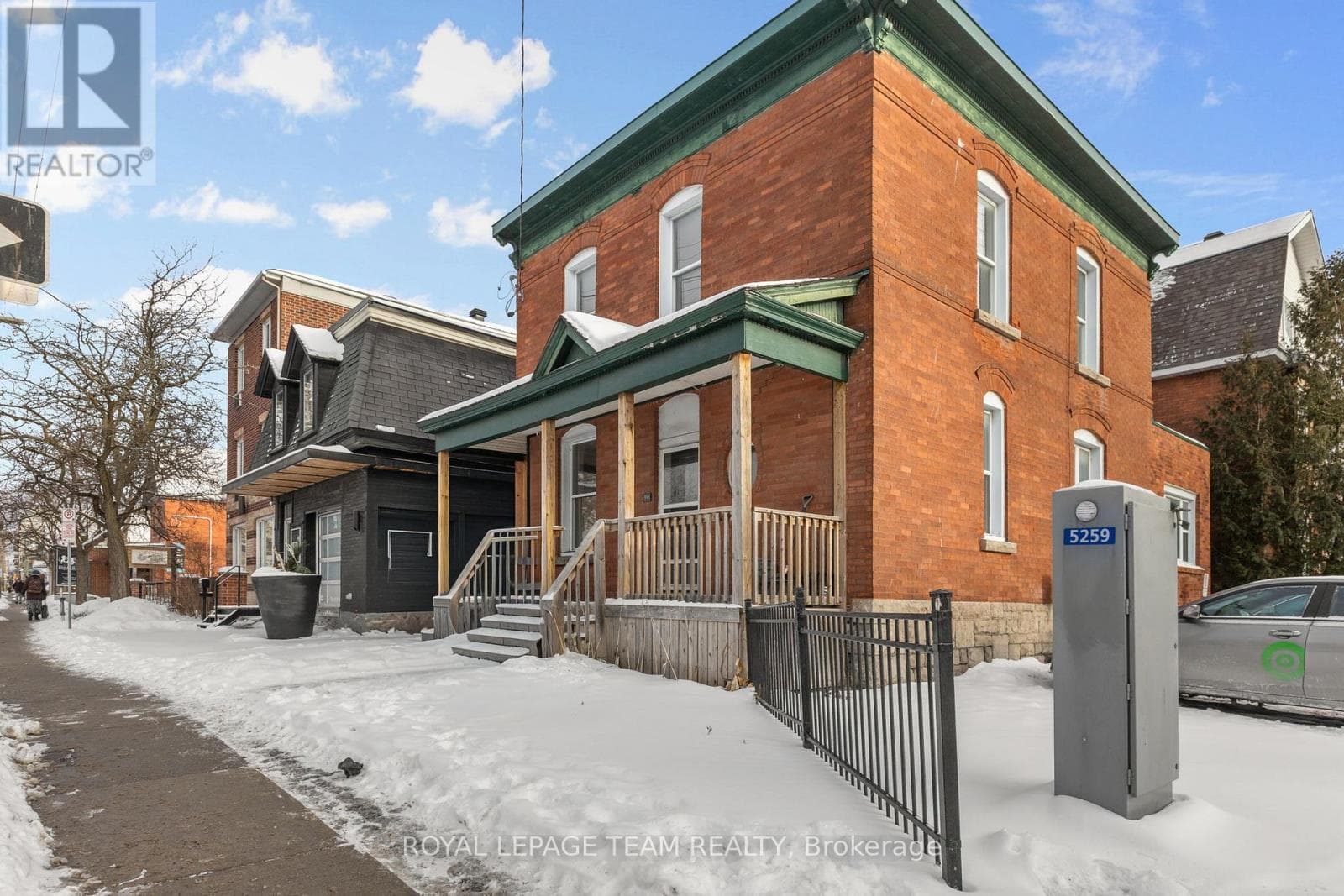 498 GLADSTONE AVENUE — Ottawa, Ontario - Main photo