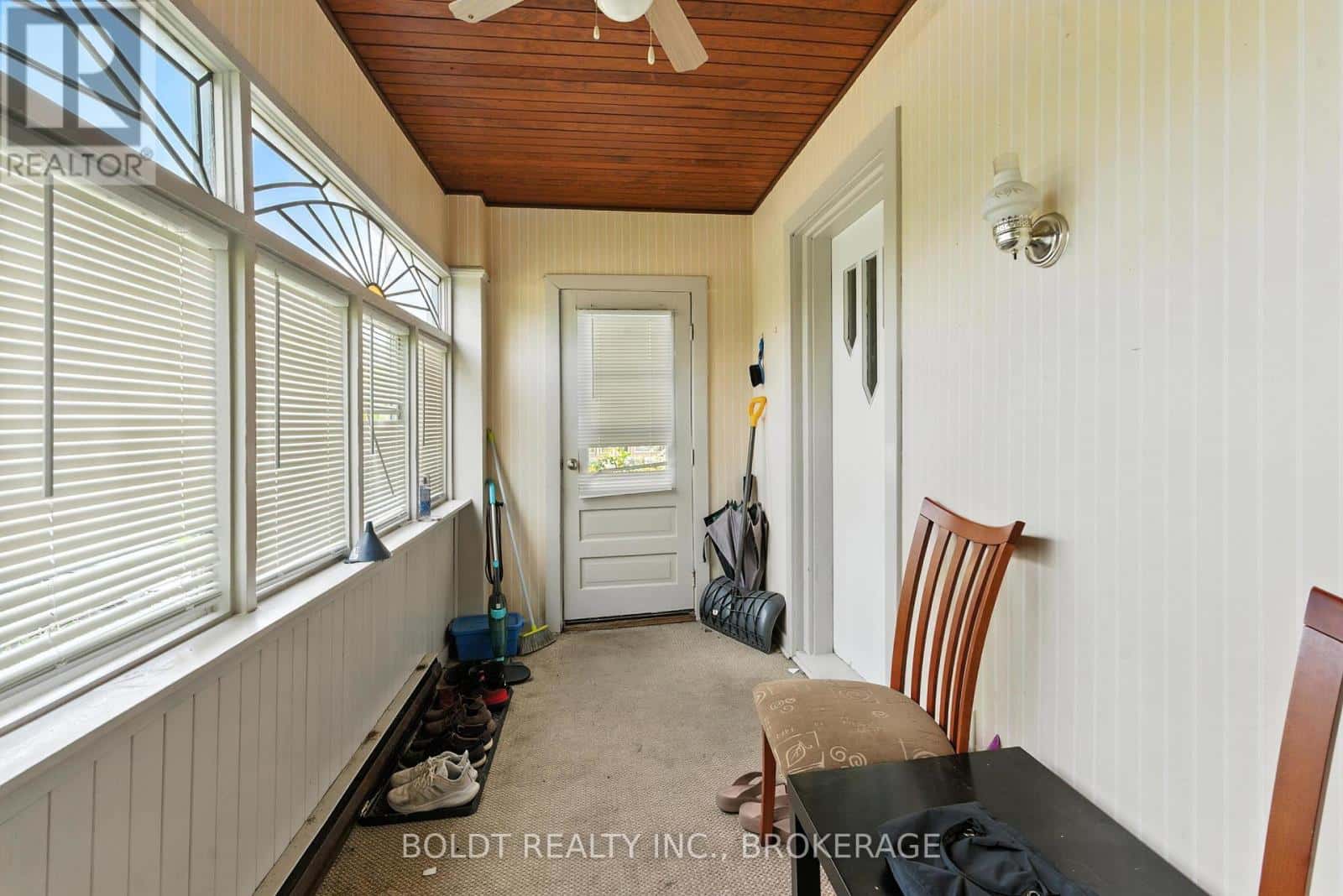 63 PERMILLA STREET — St. Catharines (Ridley), Ontario - Photo 5 of 43