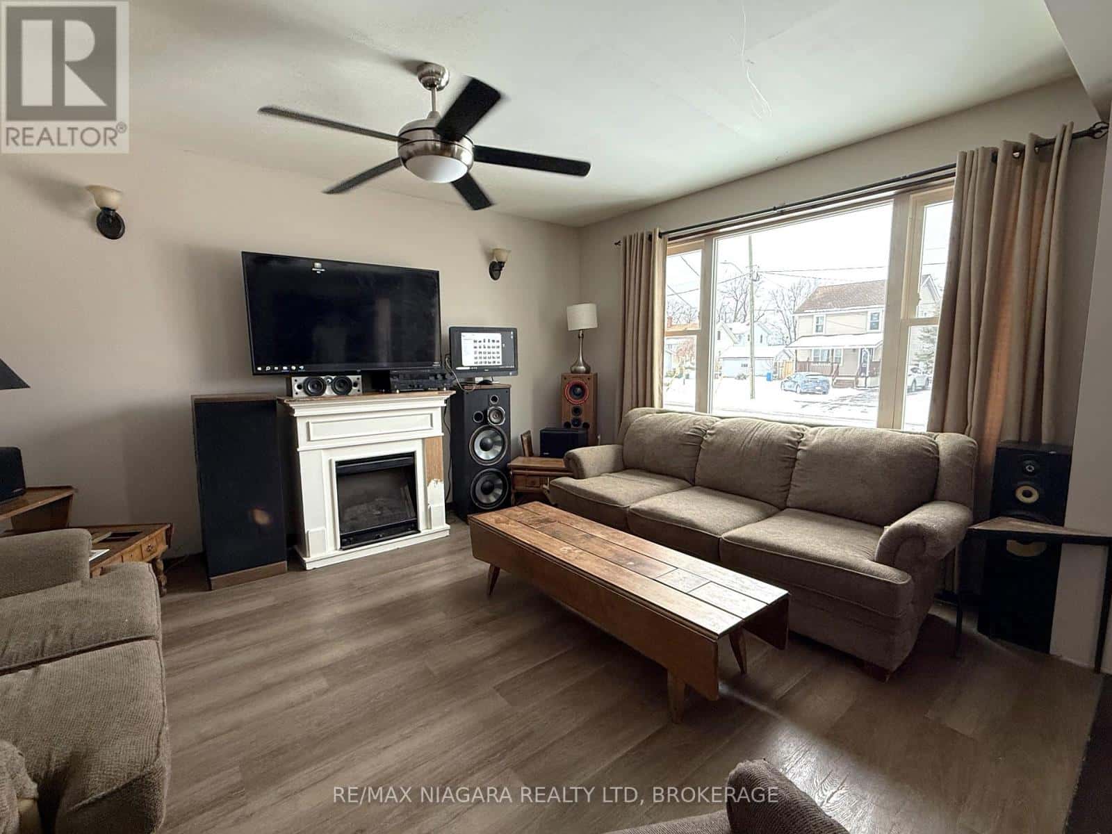 351 BROCK STREET — Fort Erie (Central), Ontario - Photo 2 of 16