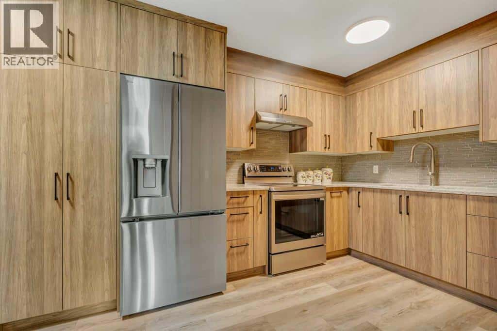 713 44 Street SE — Calgary, Alberta - Photo 3 of 41