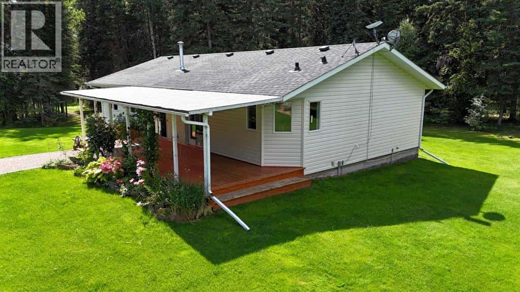 15018 township road 562 — Rural Yellowhead County, Alberta - Photo 2 of 50