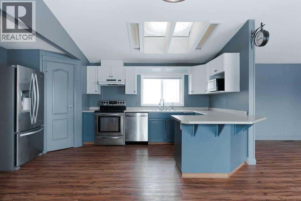 Fort McMurray — Fort McMurray - Photo 5 of 35