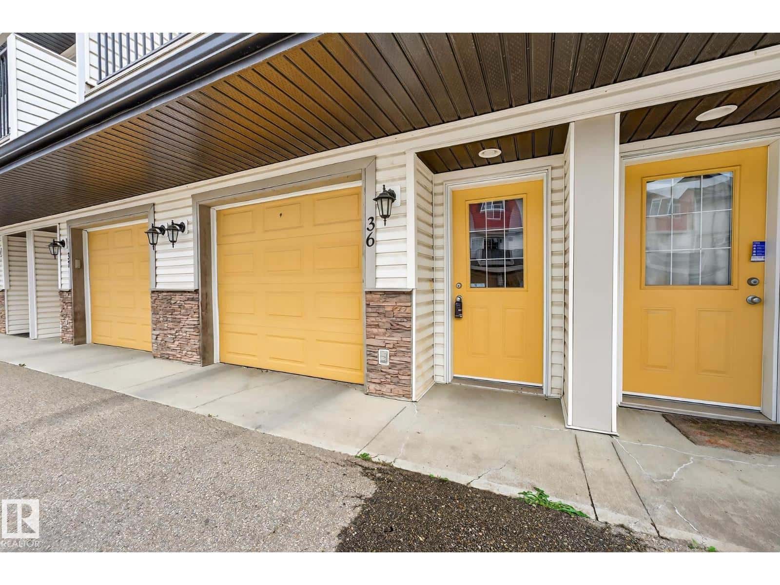 #36 3751 12 ST NW — Edmonton, Alberta - Photo 3 of 51