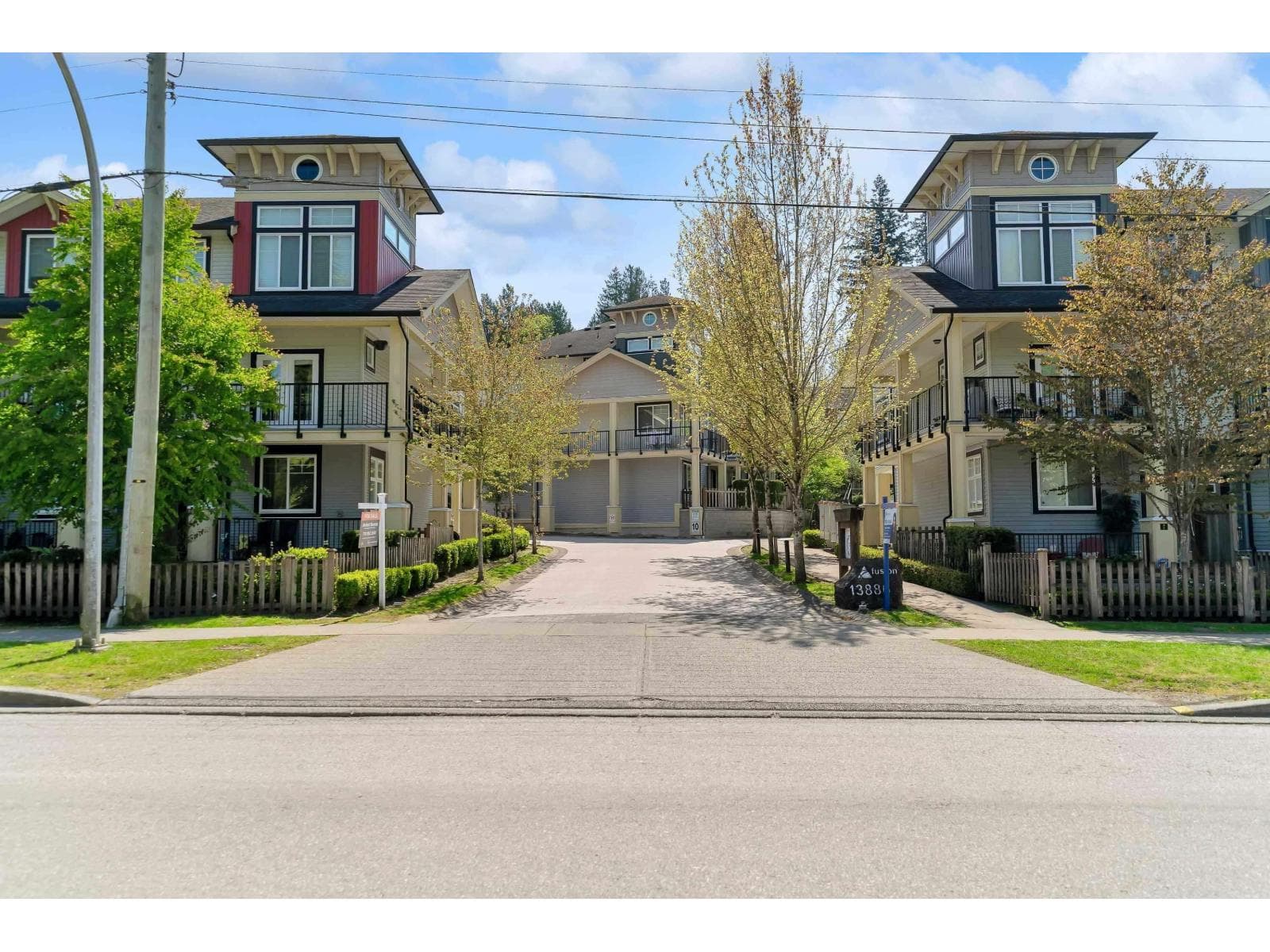 20 13886 62 AVENUE — Surrey, British Columbia - Main photo