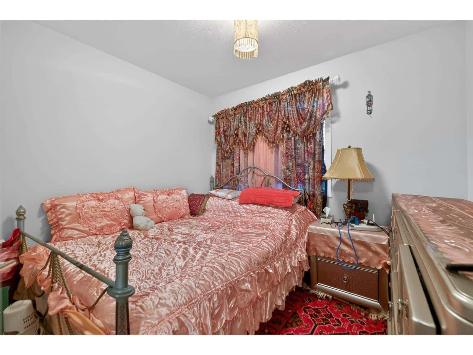 20 13886 62 AVENUE — Surrey, British Columbia - Photo 2 of 28