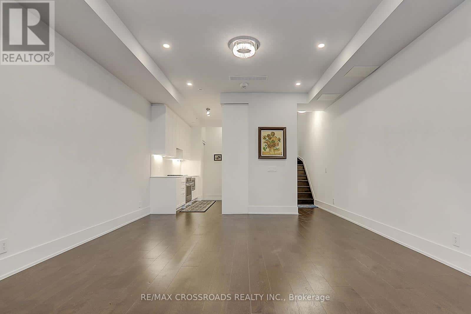 TH18 - 270 DAVENPORT ROAD — Toronto (Annex), Ontario - Photo 5 of 38