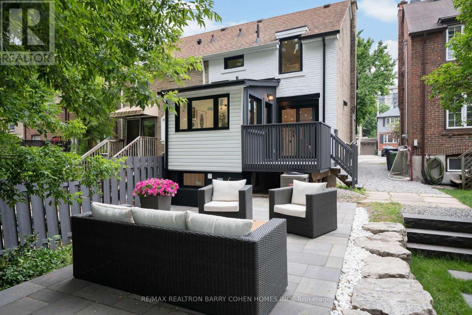 12 FAIRFIELD ROAD — Toronto (Mount Pleasant East), Ontario - Photo 5 of 50