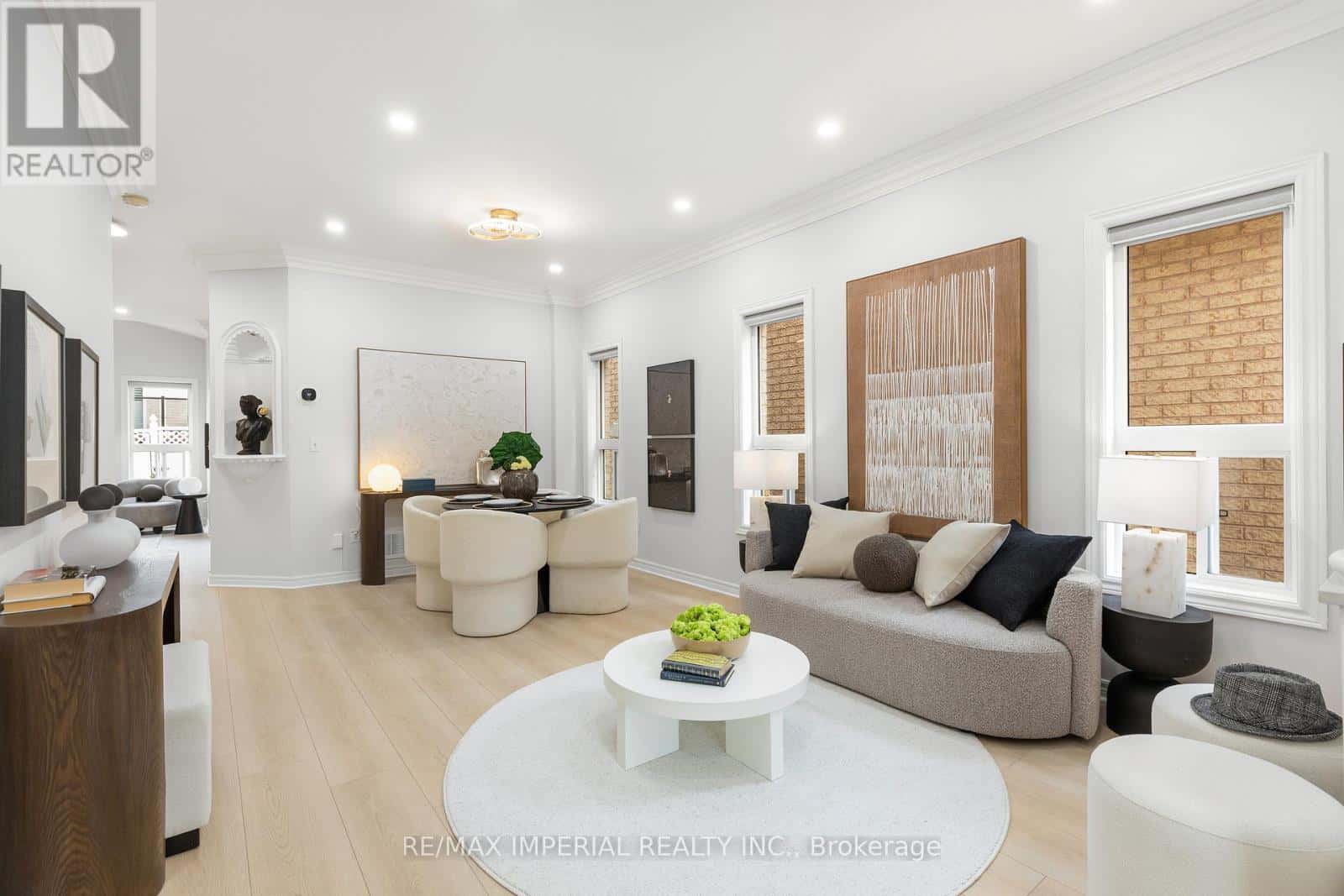 44 HAWKVIEW BOULEVARD — Vaughan (Vellore Village), Ontario - Photo 4 of 47