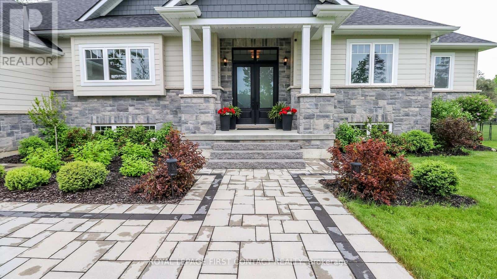 2066 ELANA DRIVE — Severn (Marchmont), Ontario - Photo 5 of 50