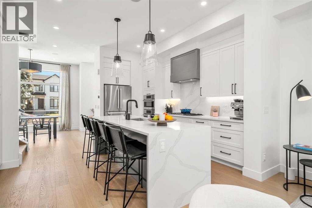 2503 20 Street SW — Calgary, Alberta - Main photo