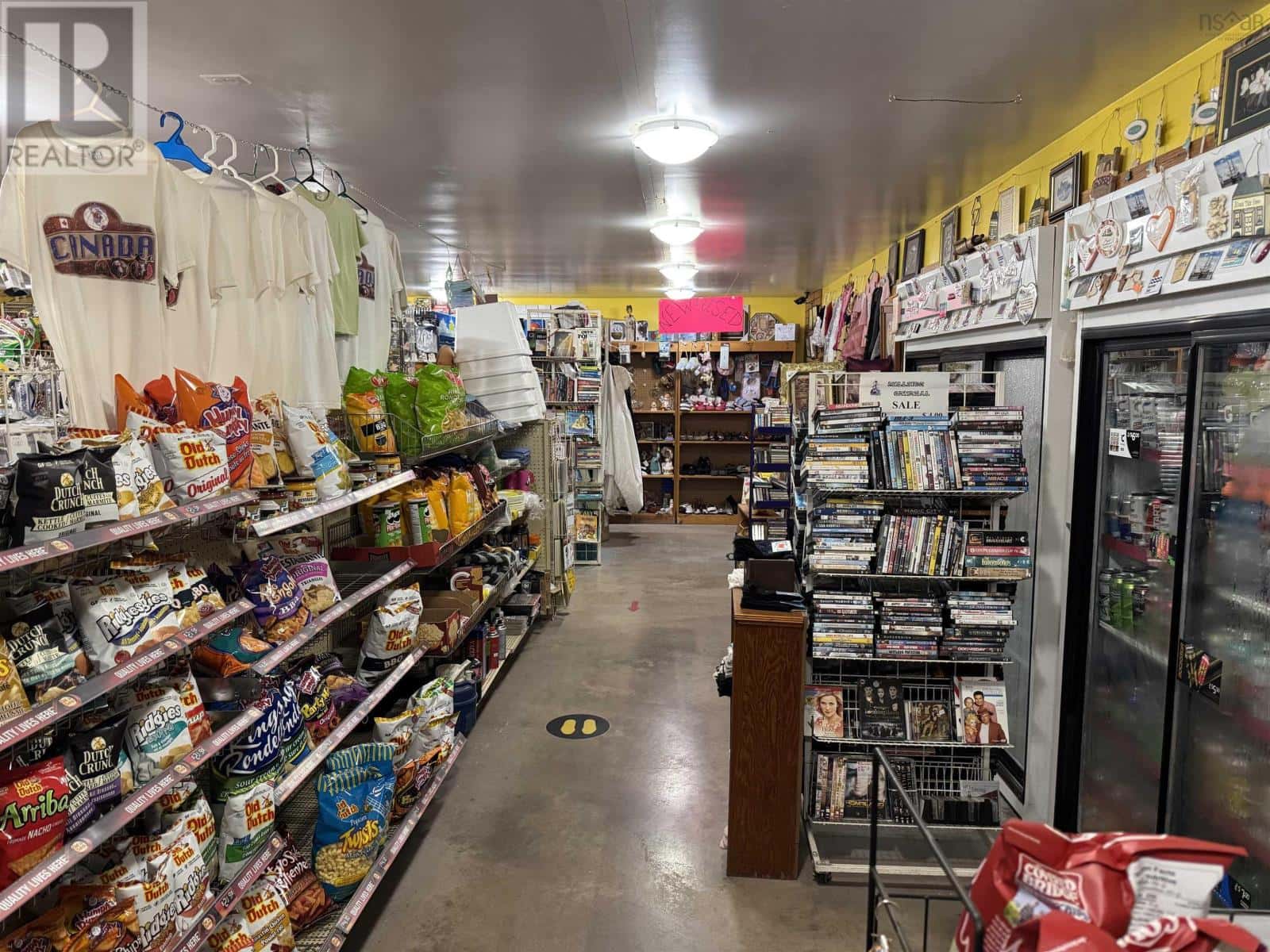 8139 Highway 6 — Haliburton, Nova Scotia - Photo 2 of 34