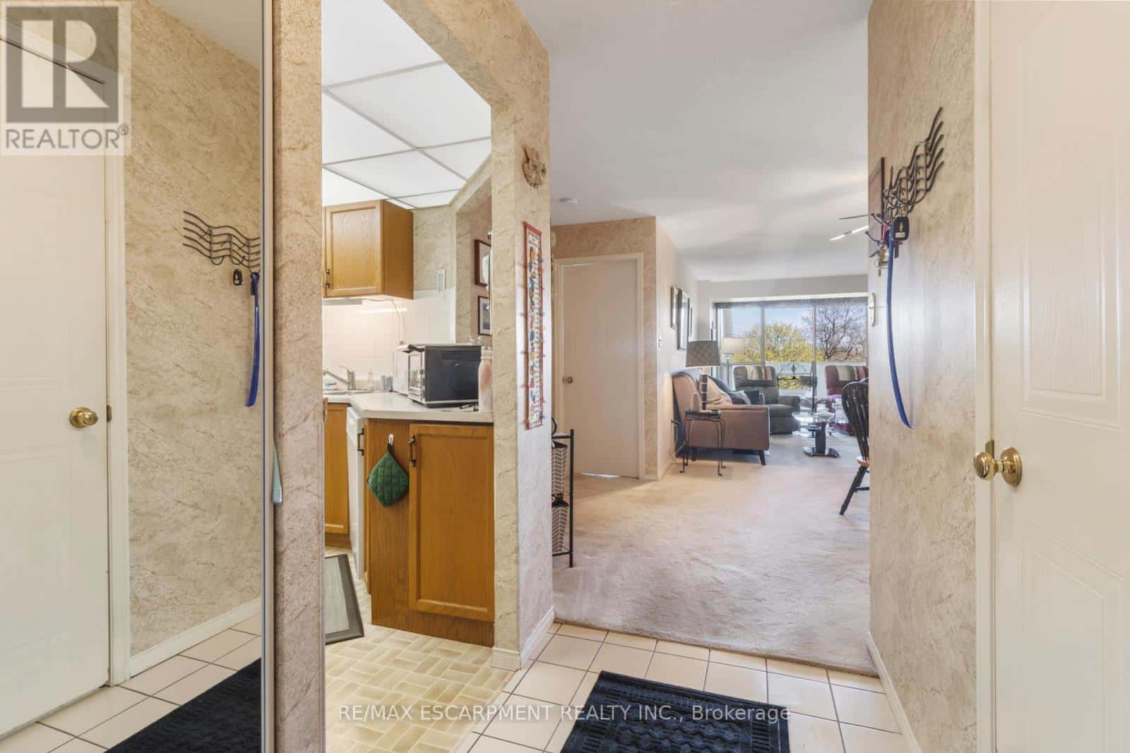 302 - 5070 PINEDALE AVENUE — Burlington (Appleby), Ontario - Photo 3 of 50