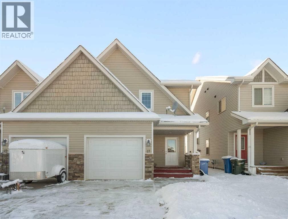 17 Deer Coulee Drive — Didsbury, Alberta - Main photo