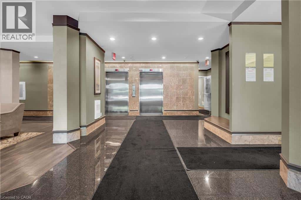 67 CAROLINE Street S Unit# 203 — Hamilton, Ontario - Photo 3 of 40