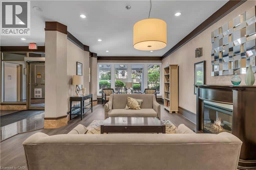 67 CAROLINE Street S Unit# 203 — Hamilton, Ontario - Photo 4 of 40