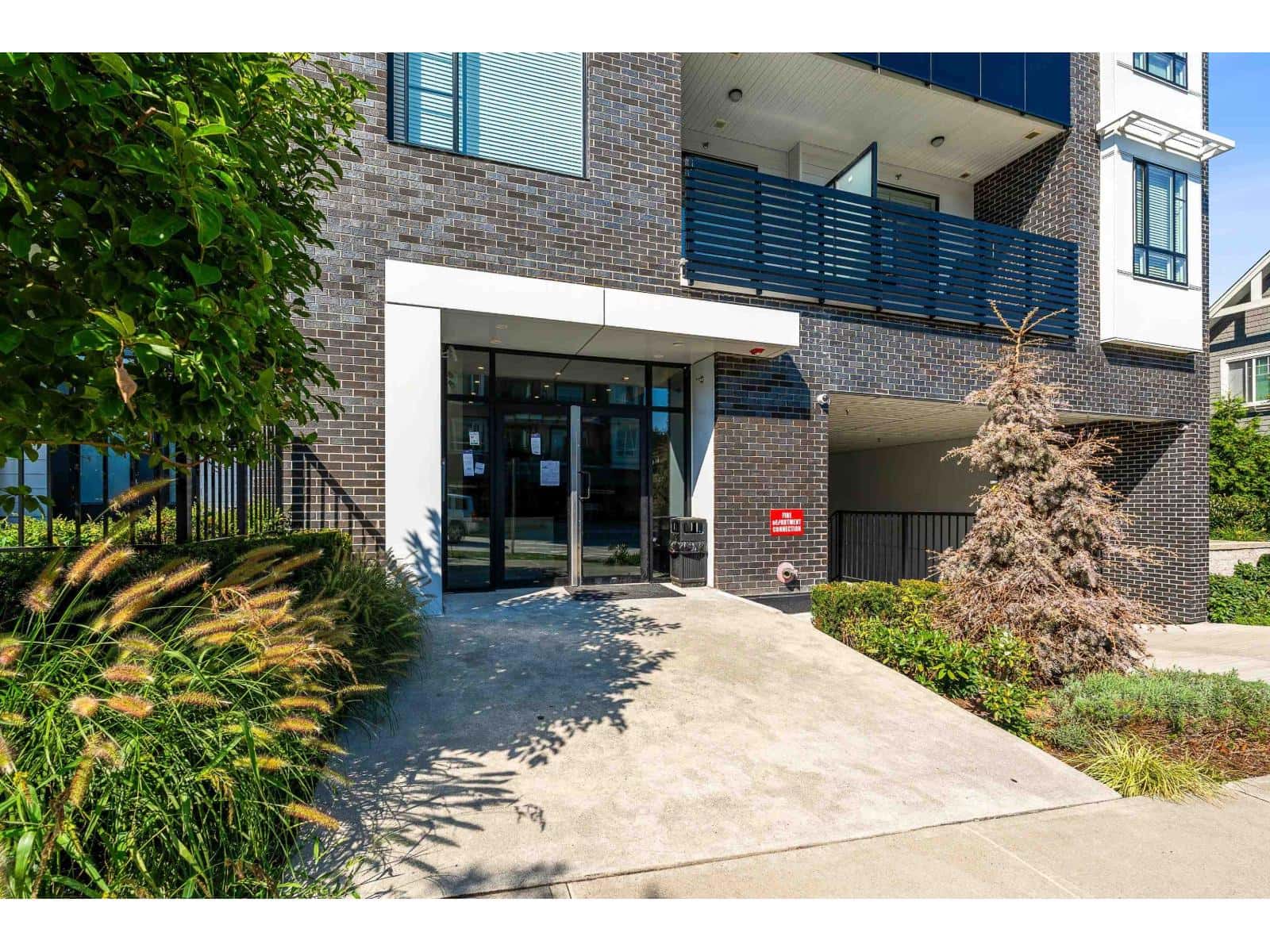 507 13623 81A AVENUE — Surrey, British Columbia - Photo 3 of 36