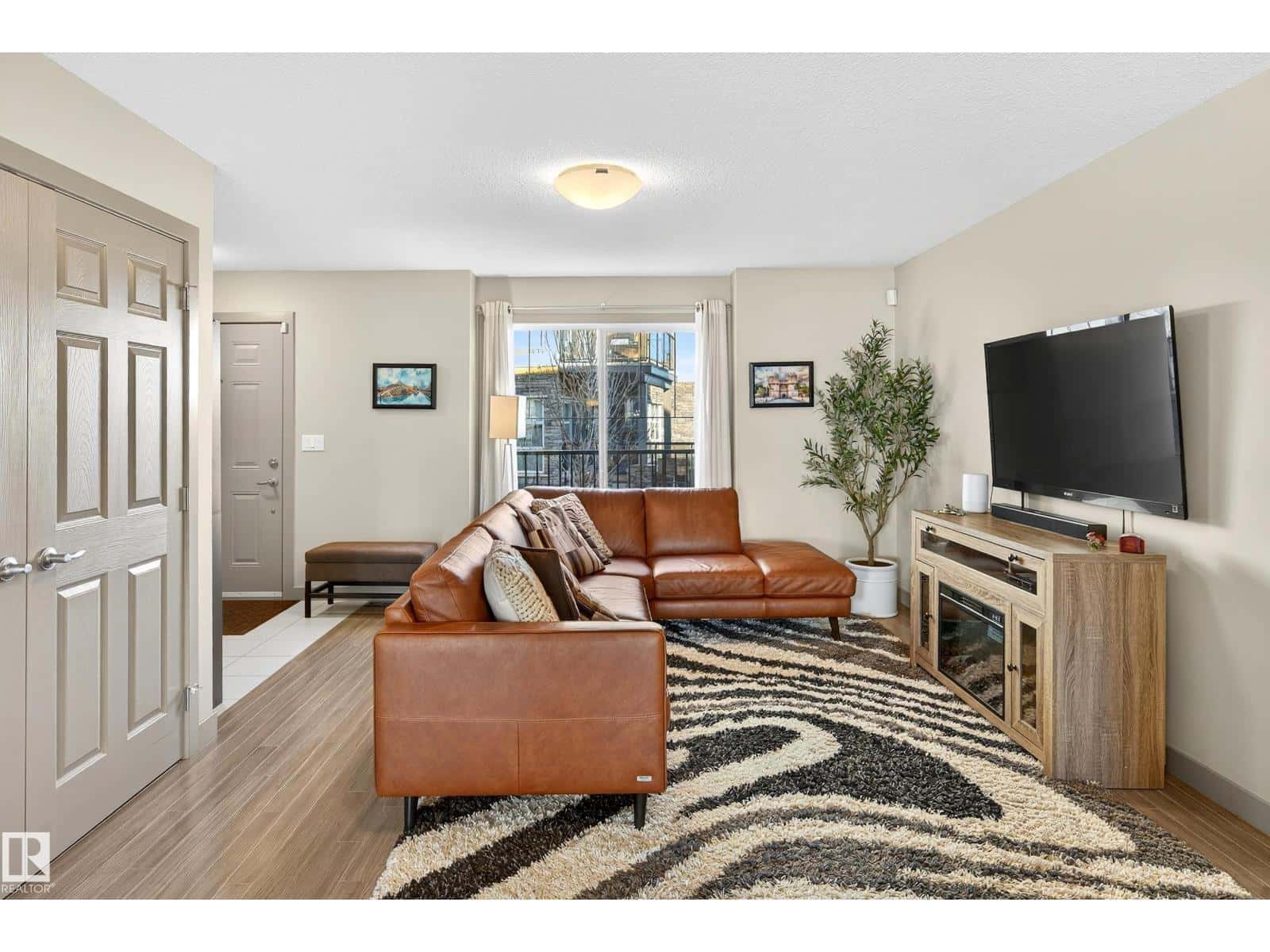 #6 1150 WINDEREMERE WY SW — Edmonton, Alberta - Photo 3 of 52