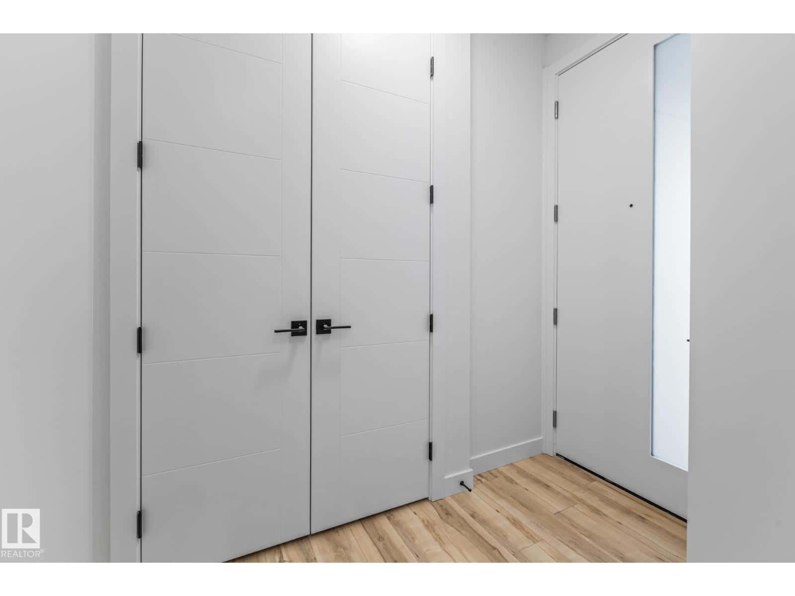 10 ENNS CO — Fort Saskatchewan, Alberta - Photo 2 of 42