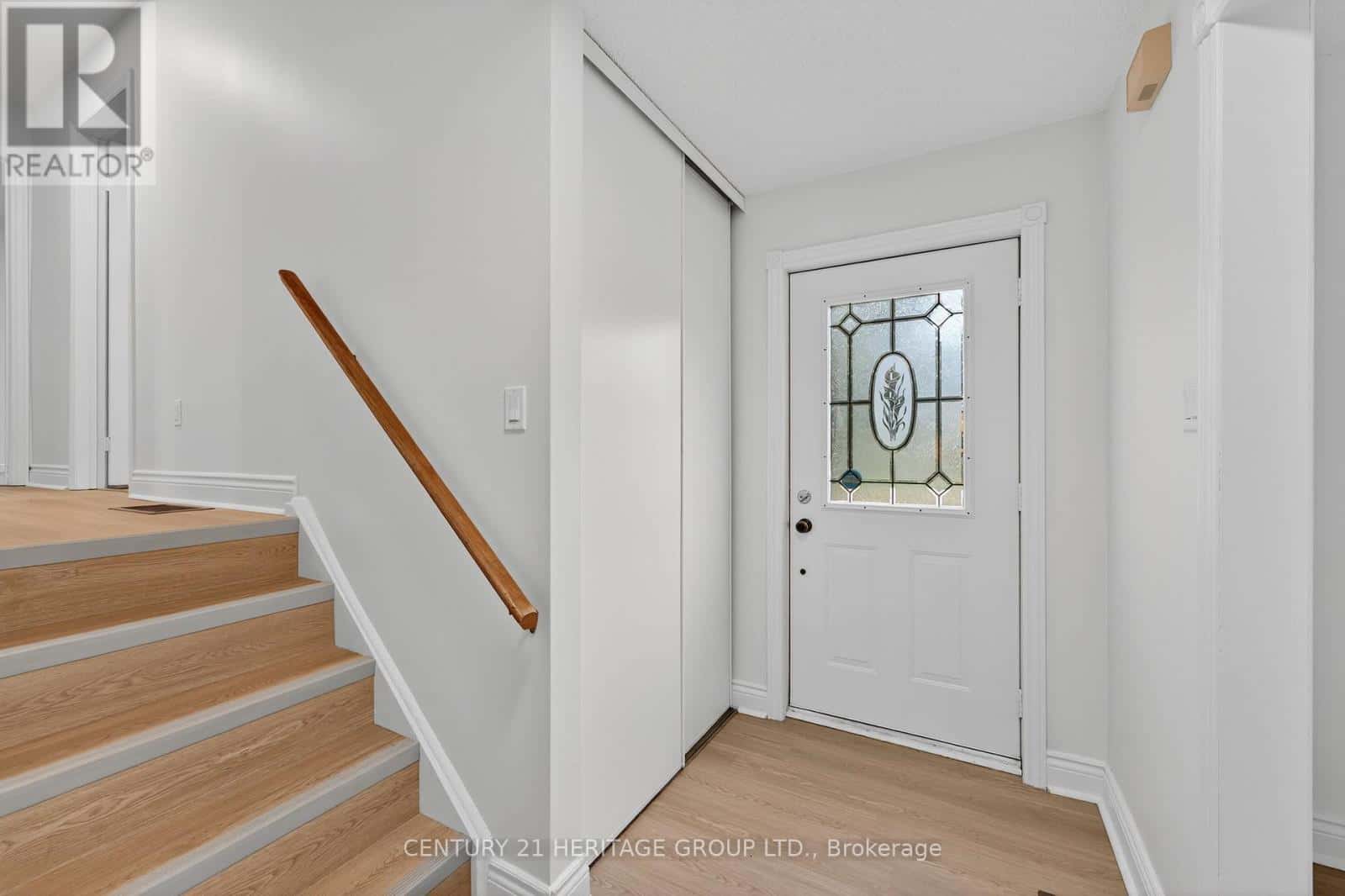 1087 COUNTY RD 42 — Clearview (Stayner), Ontario - Photo 5 of 48