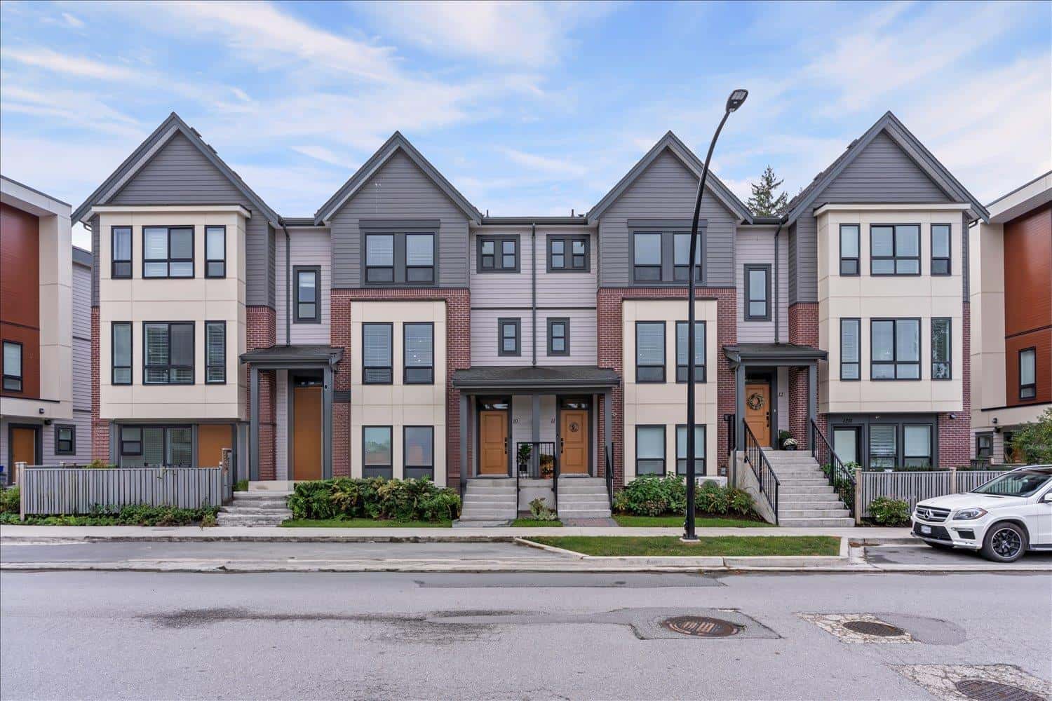 10 45500 CAMPUS DRIVE, Garrison Crossing — Chilliwack, British Columbia - Photo 3 of 38