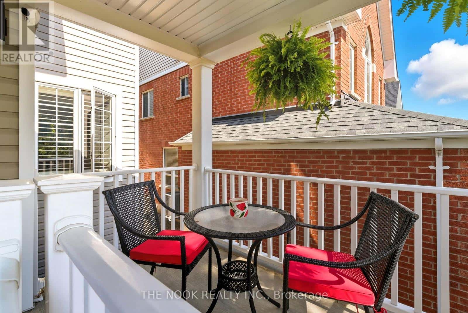 1624 DOCKING COURT — Oshawa (Taunton), Ontario - Photo 4 of 50