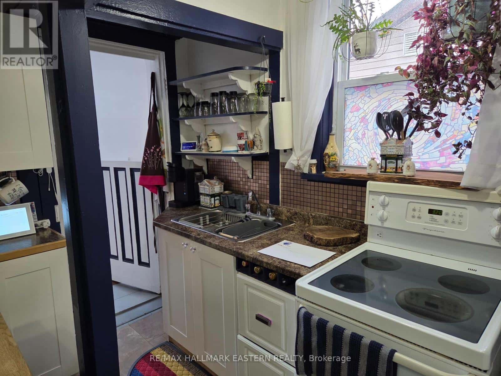 870 GEORGE STREET N — Peterborough (Northcrest Ward 5), Ontario - Photo 5 of 23