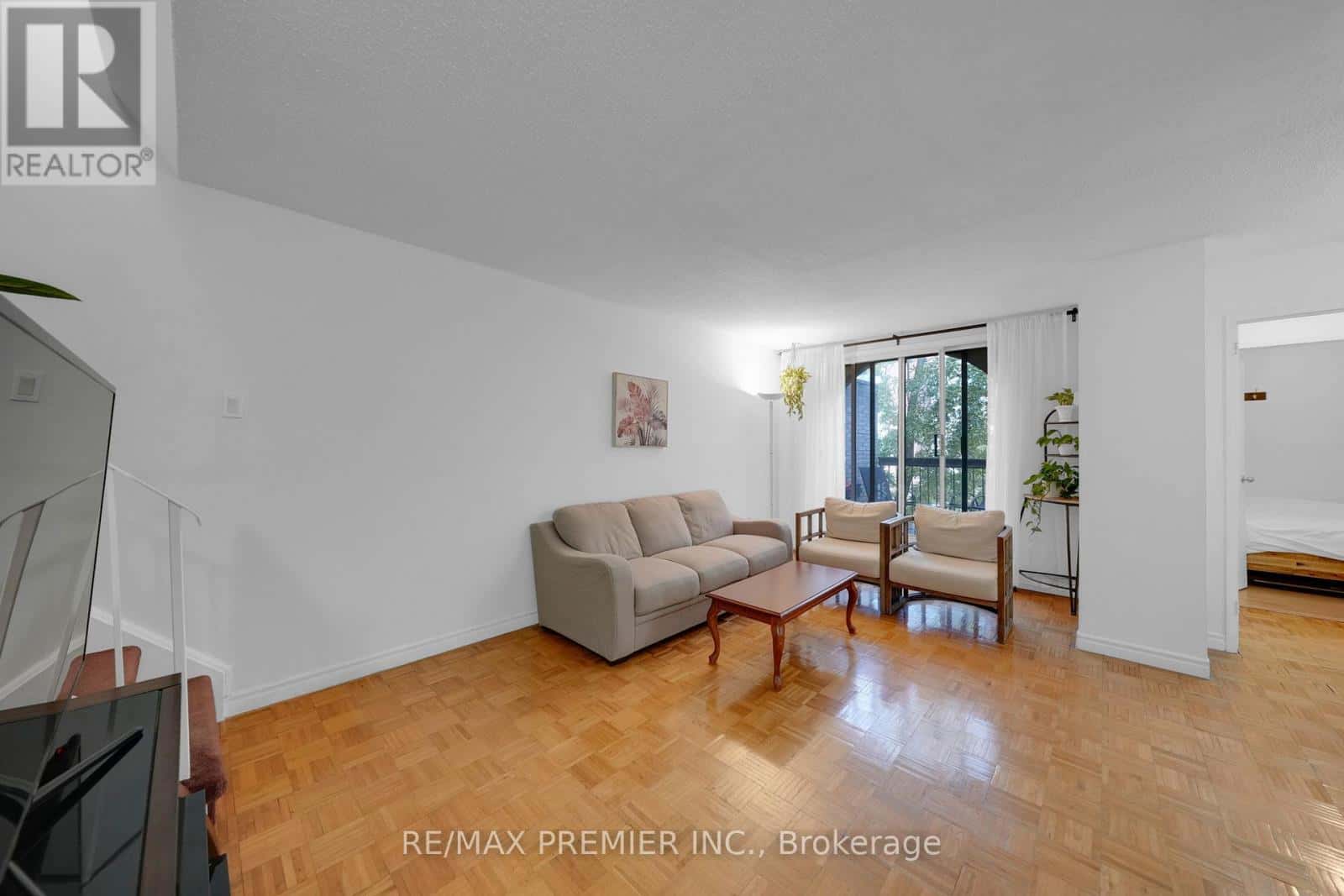 209 - 2095 ROCHE COURT — Mississauga (Sheridan), Ontario - Photo 2 of 29