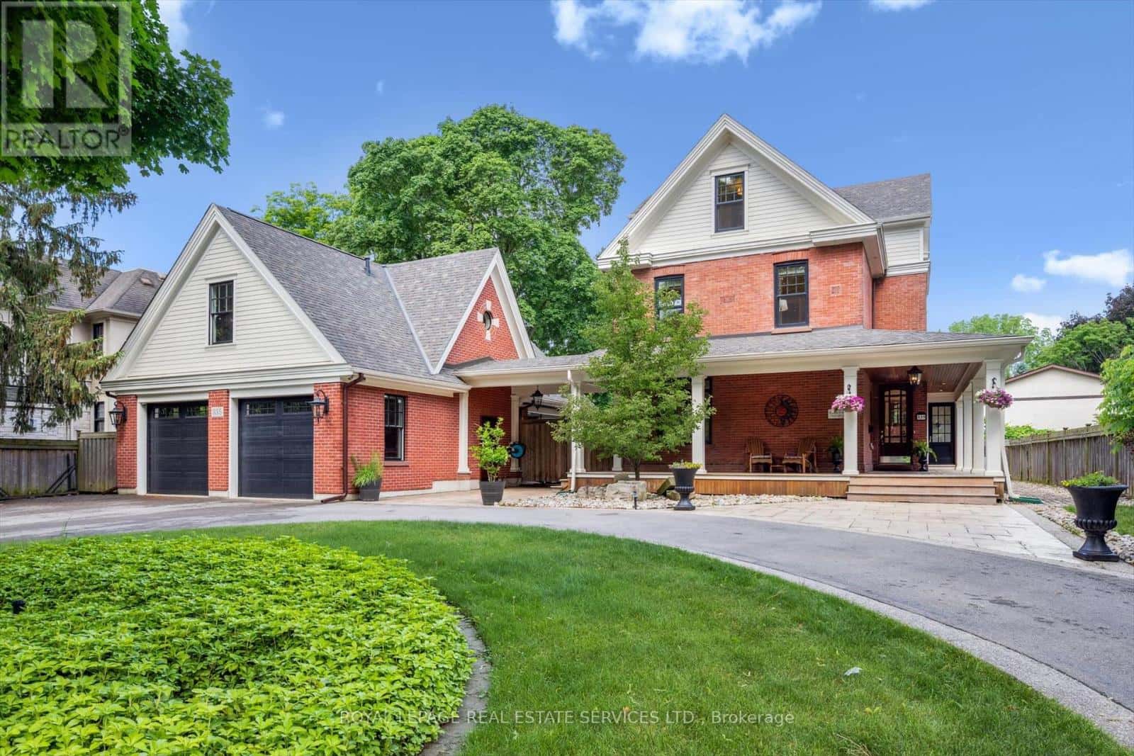 335 Lakeshore Road West