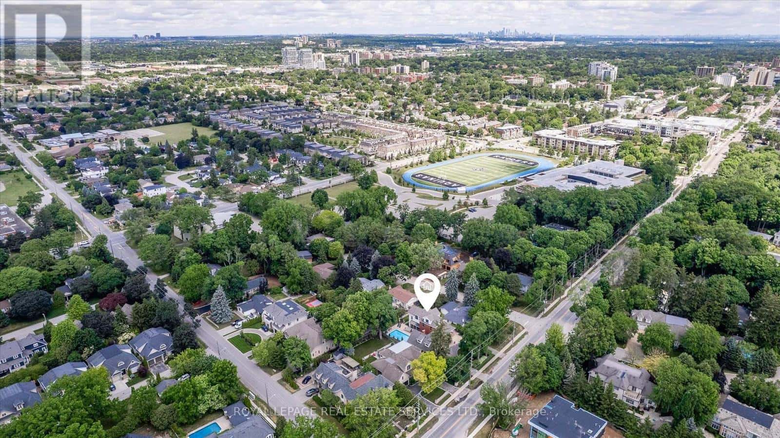 335 LAKESHORE ROAD W — Oakville (SW Southwest), Ontario - Photo 3 of 50