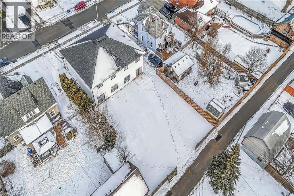 45 A HOWARD Street — Hagersville, Ontario - Photo 4 of 23