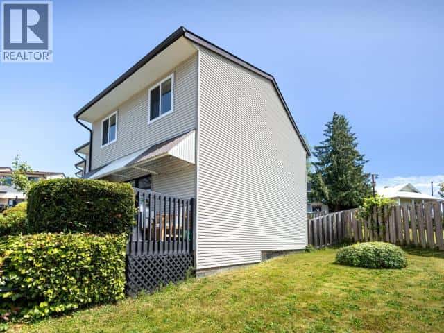 1-4651 HARVIE AVE — Powell River, British Columbia - Photo 5 of 28