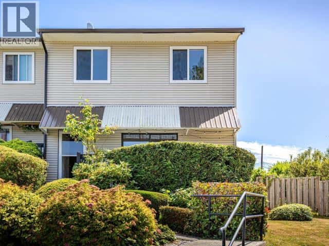 1-4651 HARVIE AVE — Powell River, British Columbia - Photo 3 of 28