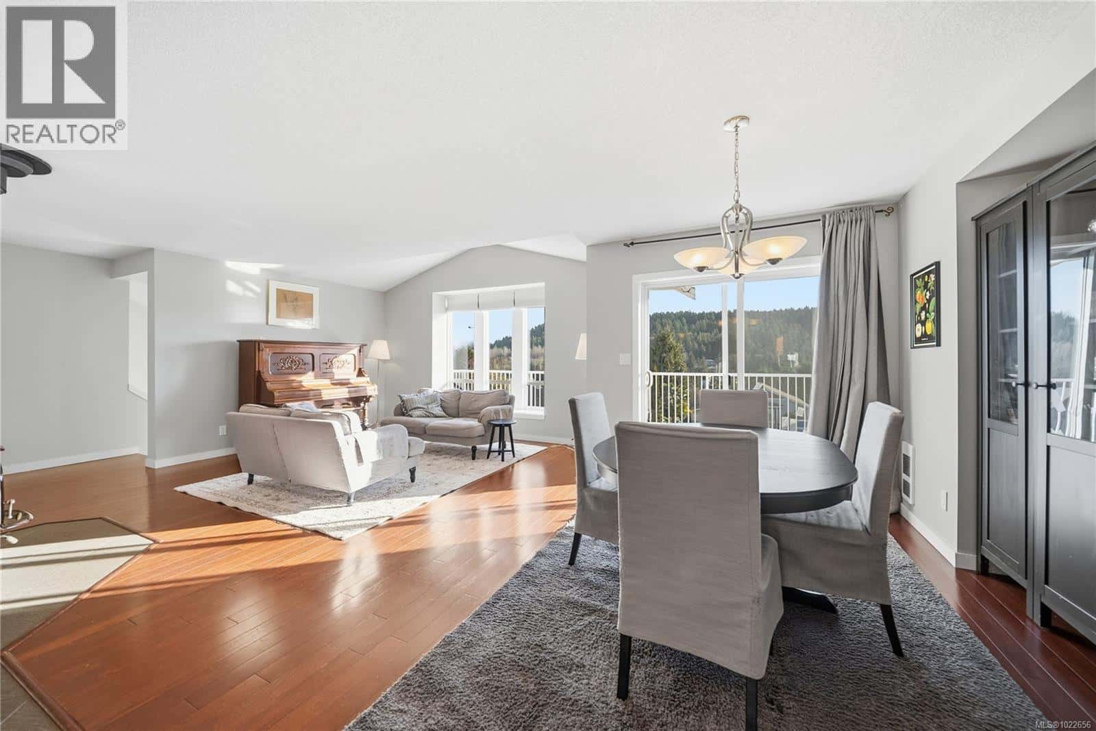 1787 Montana Rd — Nanaimo, British Columbia - Photo 5 of 56