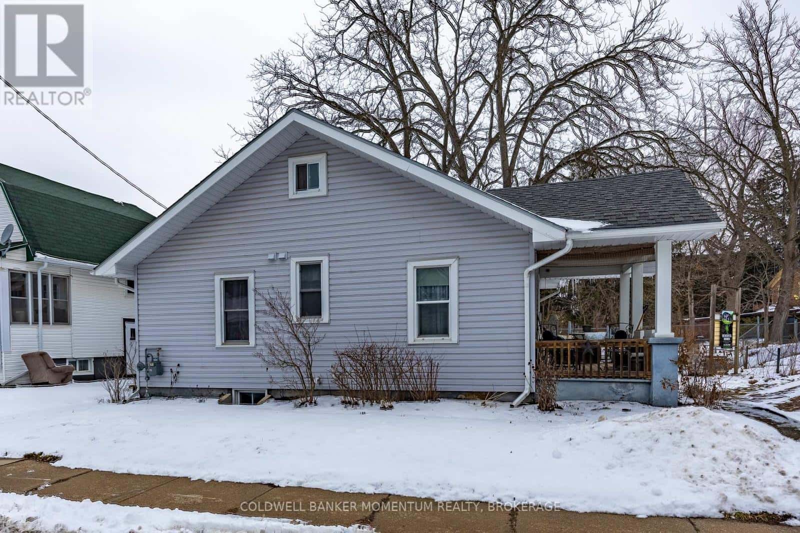 17 JAMES STREET — Norfolk (Simcoe), Ontario - Photo 3 of 26