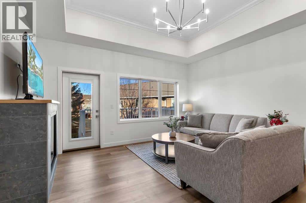 4930 Beardsley Avenue — Lacombe, Alberta - Photo 3 of 29