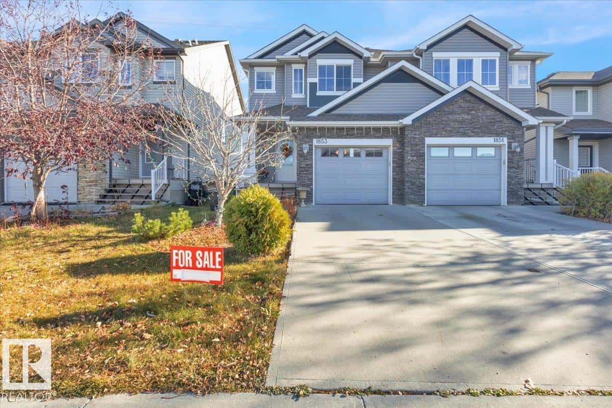 1853 28 ST NW — Edmonton, Alberta - Photo 5 of 46