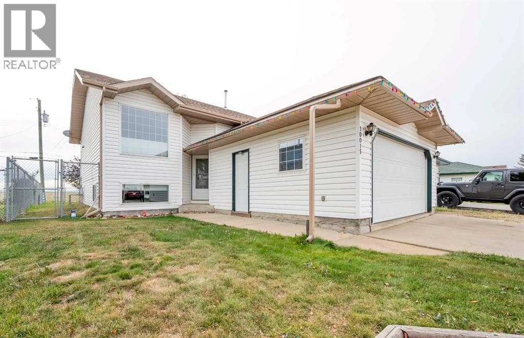 10015 93 Avenue — Wembley, Alberta - Main photo