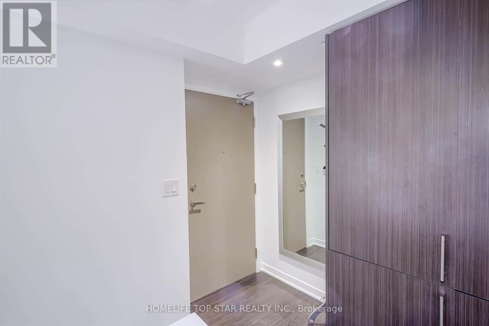 1406 - 100 HARBOUR STREET — Toronto (Waterfront Communities), Ontario - Photo 5 of 39