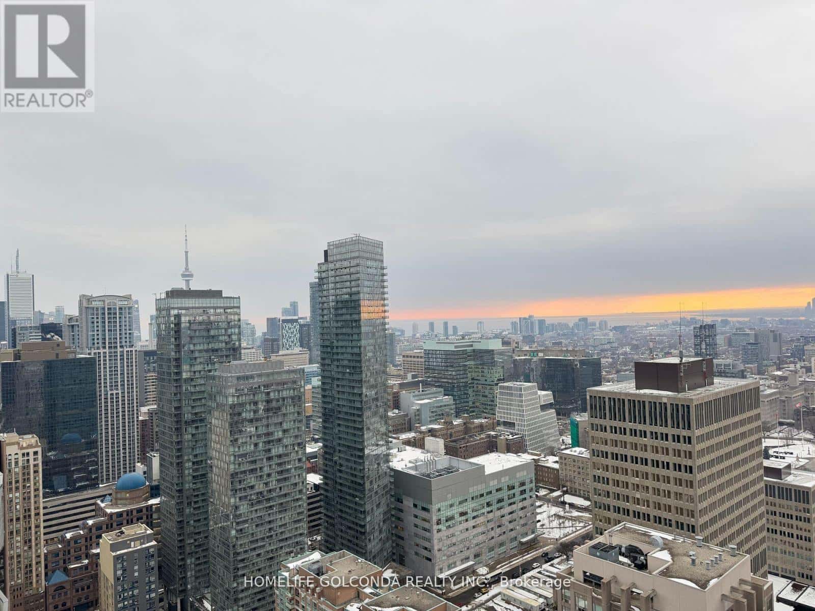 4006 - 11 WELLESLEY STREET W — Toronto (Bay Street Corridor), Ontario - Photo 4 of 15