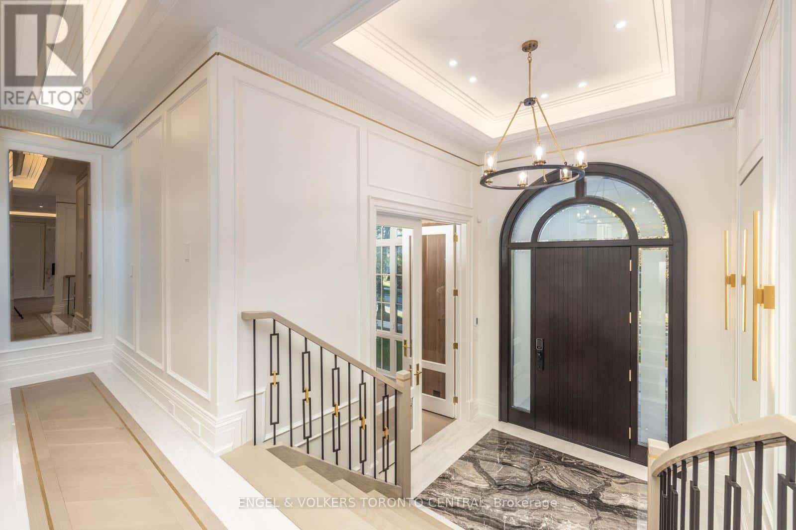 47 DANVILLE DRIVE — Toronto (St. Andrew-Windfields), Ontario - Photo 4 of 29