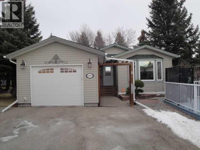 3205 31st Street S — Lethbridge, Alberta - Main photo