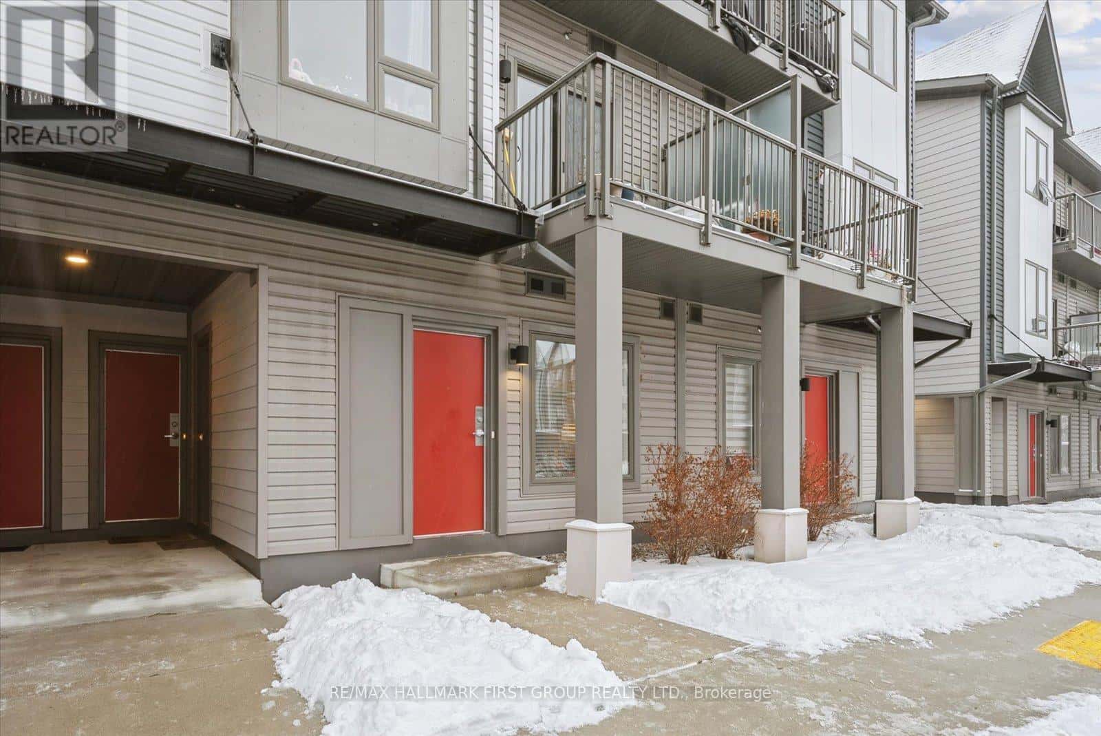 1013 - 2635 WILLIAM JACKSON DRIVE — Pickering (Duffin Heights), Ontario - Photo 2 of 15