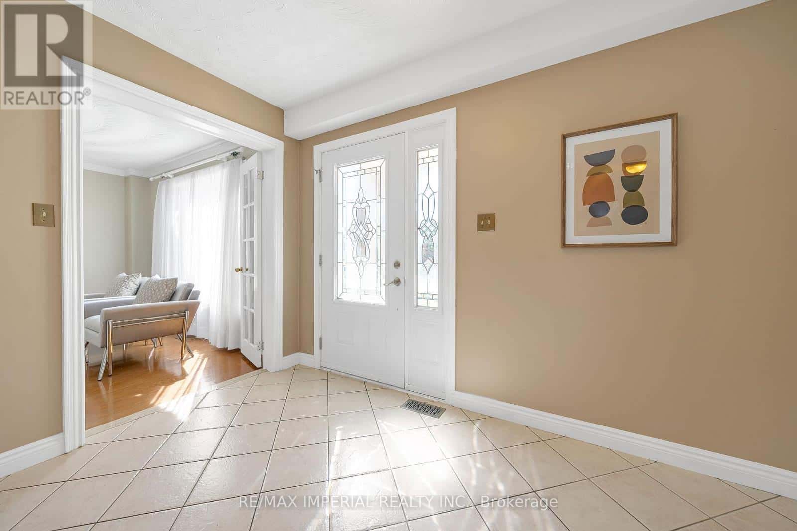 955 SNOWBIRD STREET — Oshawa (Northglen), Ontario - Photo 3 of 34