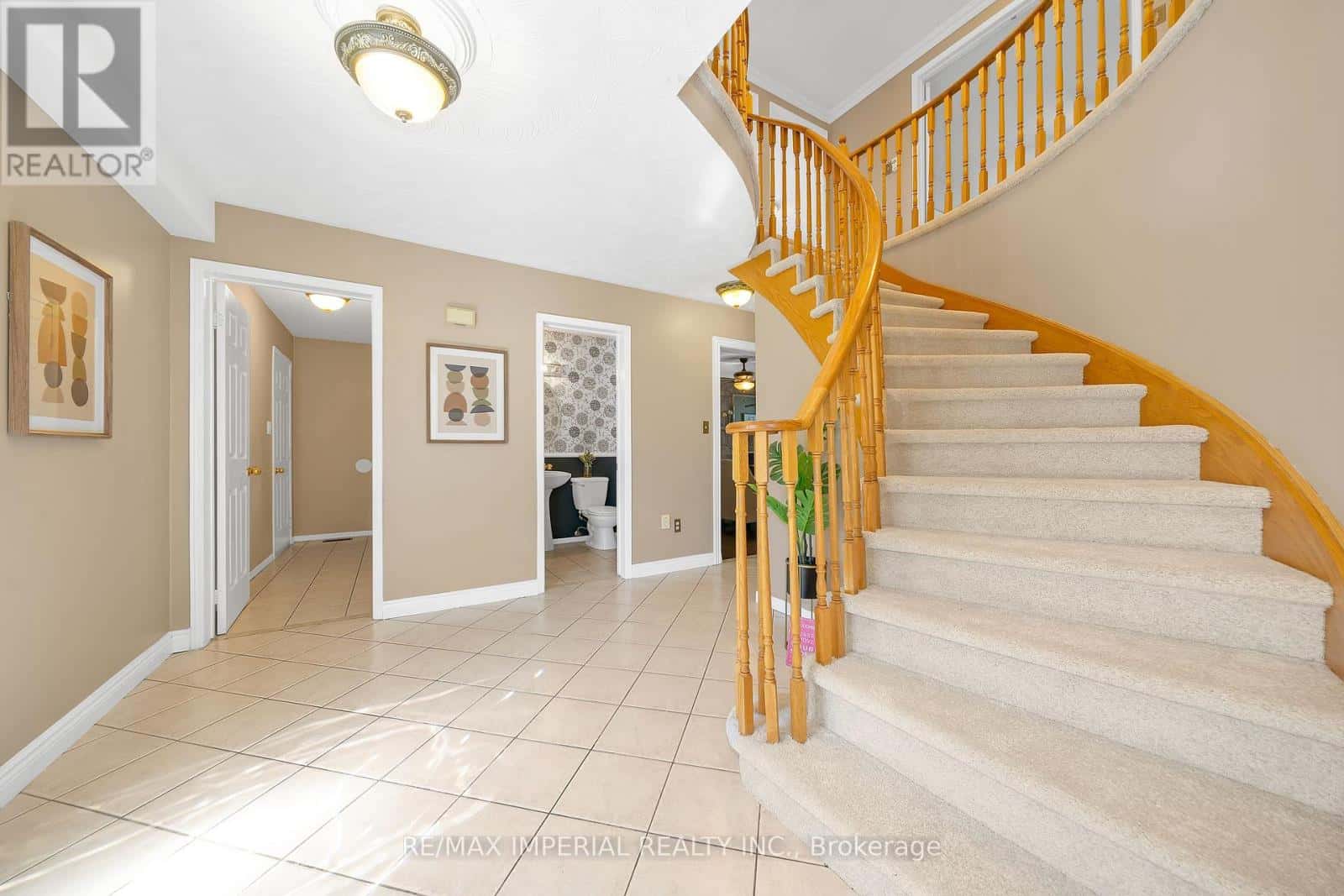 955 SNOWBIRD STREET — Oshawa (Northglen), Ontario - Photo 4 of 34