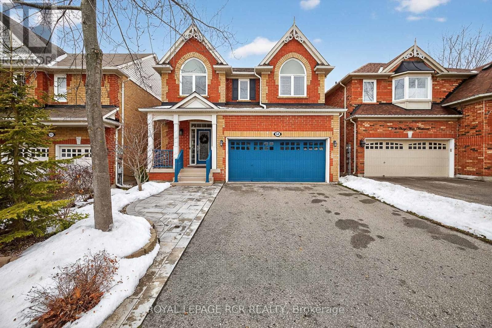 54 FORD WILSON BOULEVARD — Newmarket (Woodland Hill), Ontario - Main photo