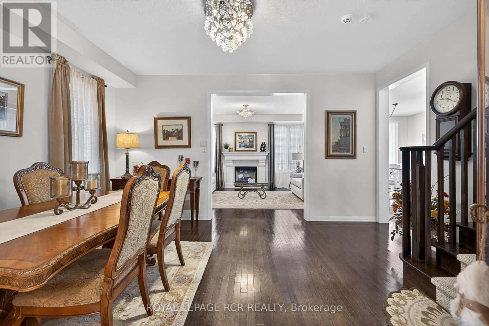 54 FORD WILSON BOULEVARD — Newmarket (Woodland Hill), Ontario - Photo 5 of 49